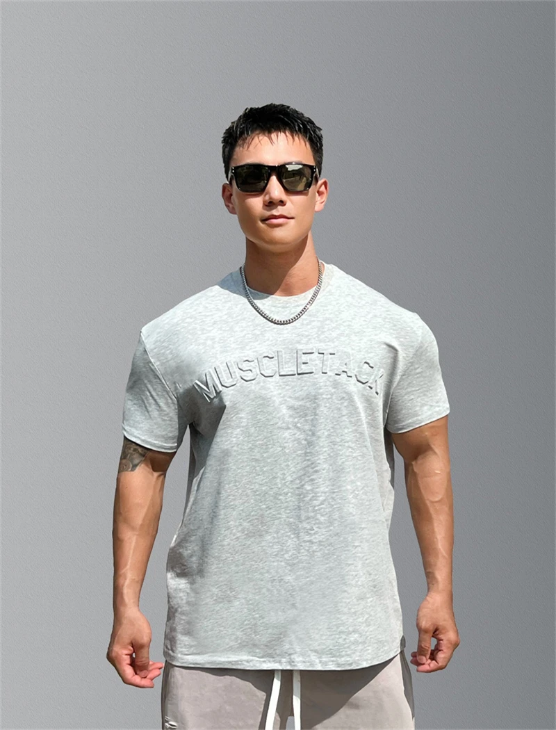 Summer casual men's T-shirt top fashion crew-neck cotton sports men short sleeve convex logo design men's wear