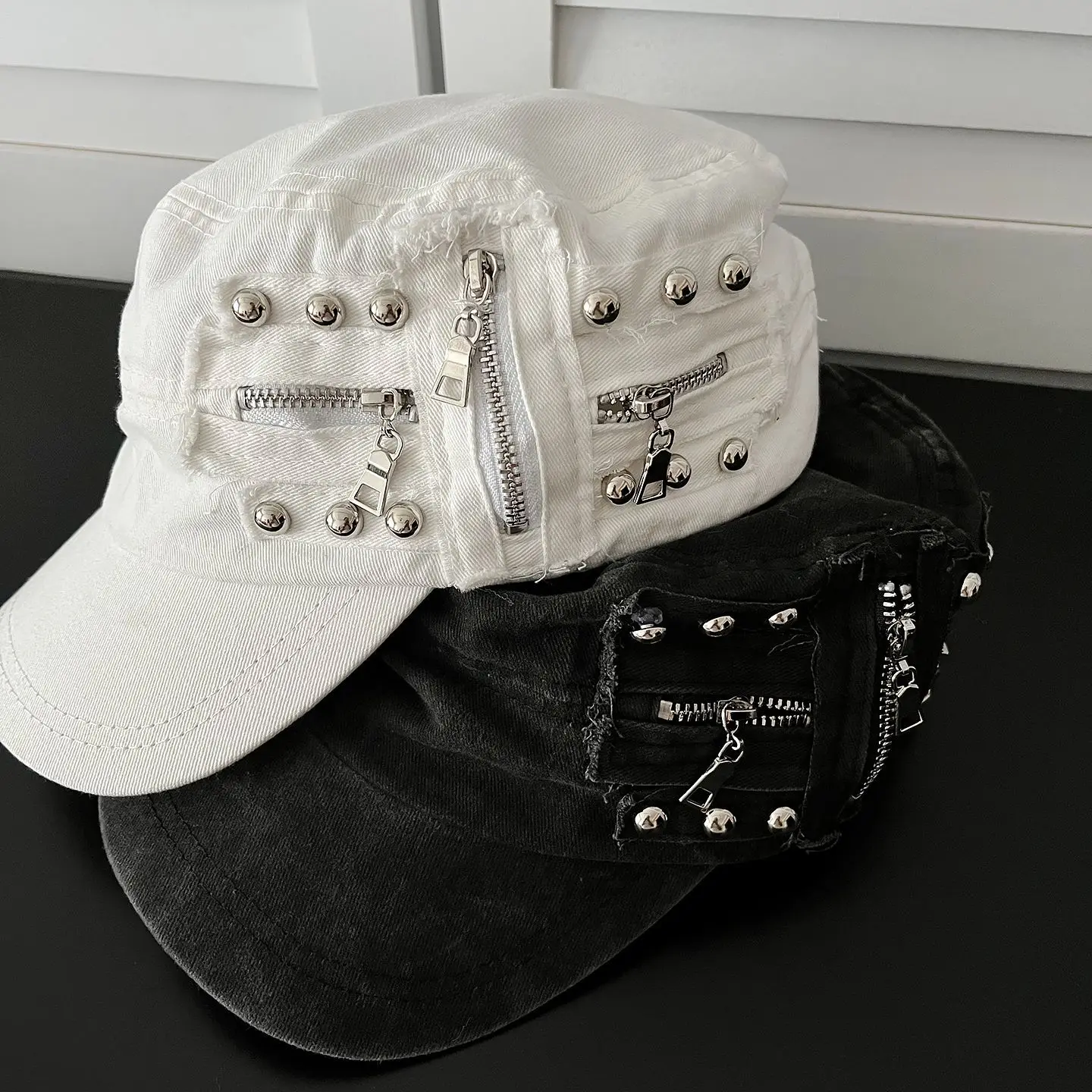 Retro Willow Nail Zipper Denim Flat Top Caps Women Water Washed And Worn Street Fashionable Tidal Current Casual Duck Tongue Hat