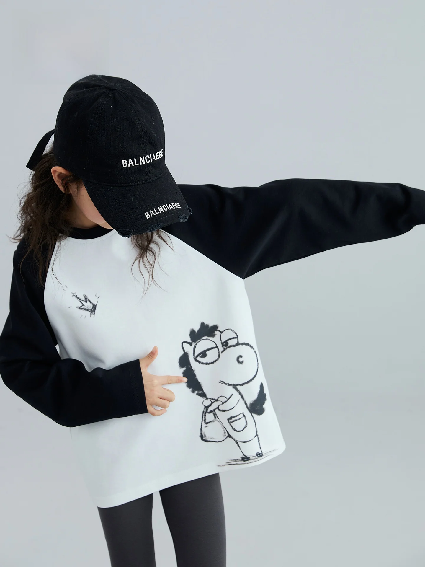 レインスターレインヤニガールズ長袖tシャツ春のファッション子供用ショルダーインサートトップ大きい子供用ベースシャツ