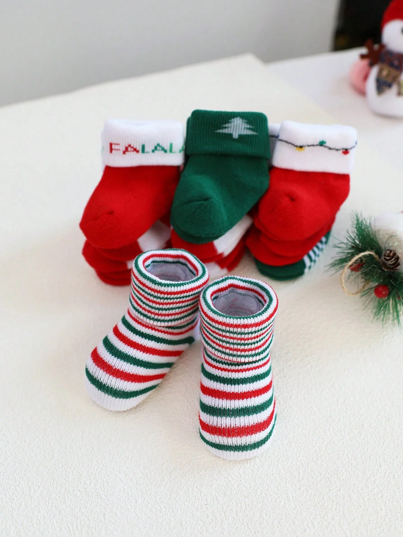 12 Pairs of Baby Hoop Thickened Cotton Autumn and Winter Christmas Cute Short Socks, for the Daily Life of Babies Aged 0-12 Months