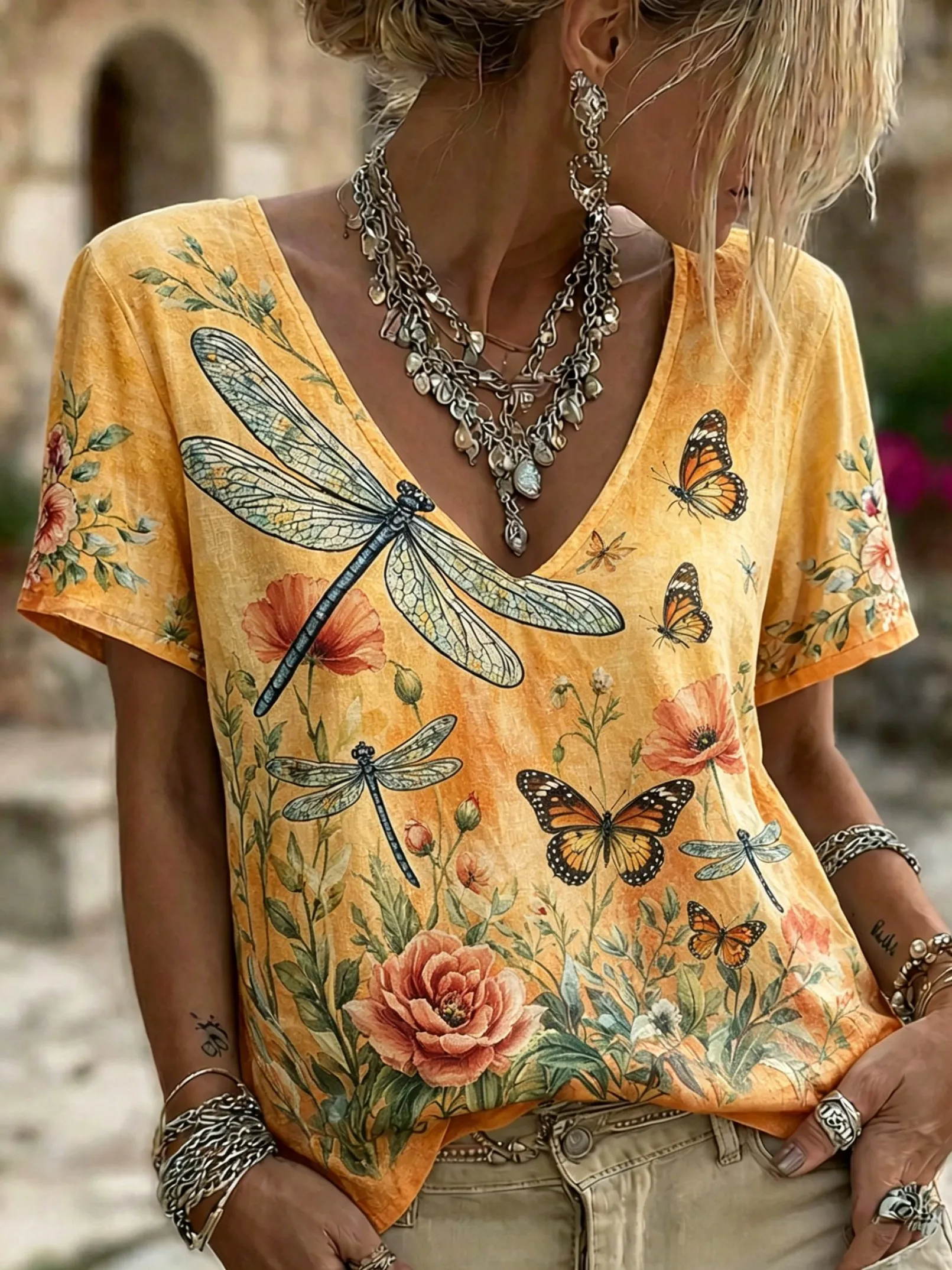Women's V-Neck Yellow Floral & Ladybug Print Short Sleeve T-Shirt, Casual Tops for Spring & Summer