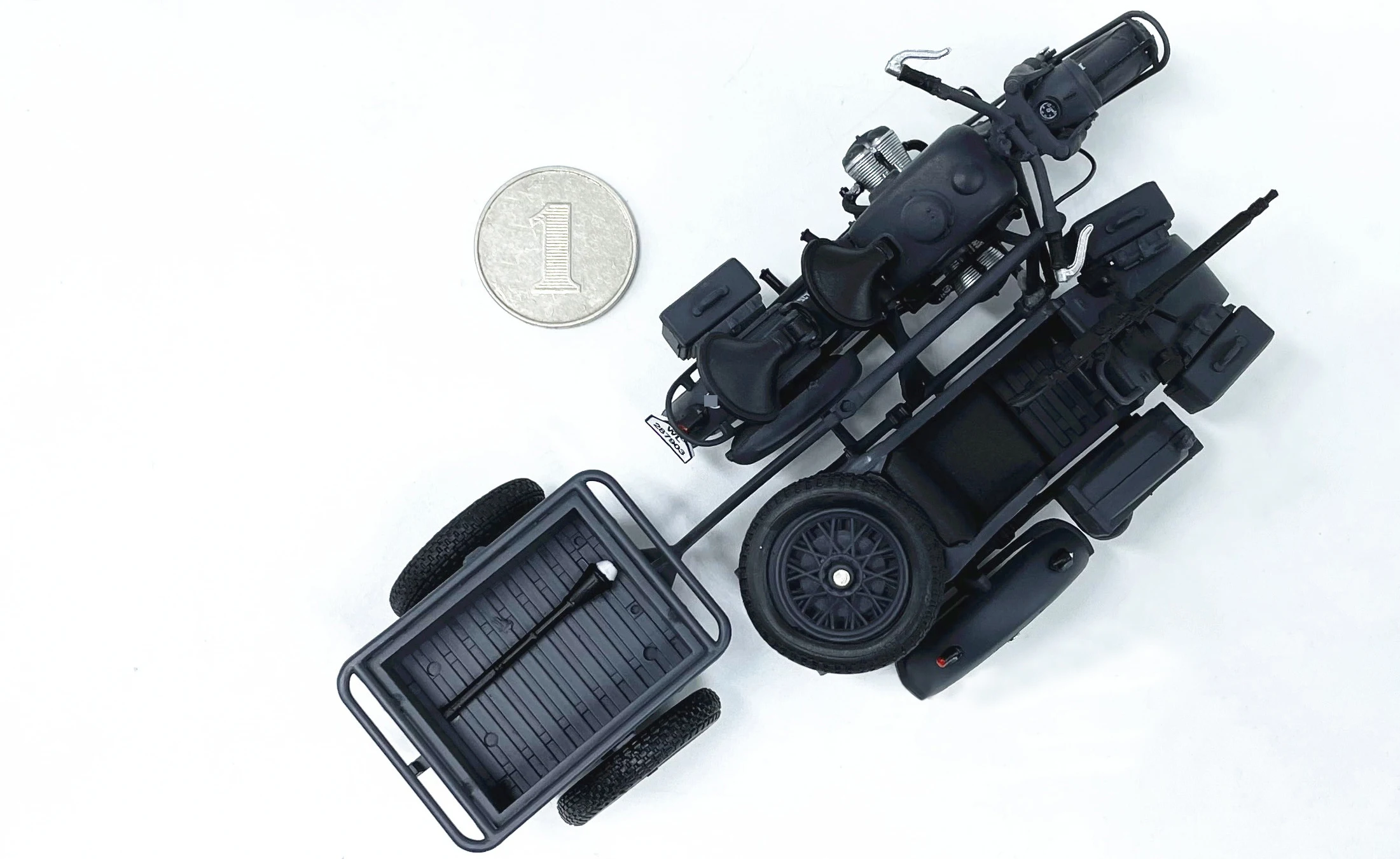 Special price 1:24 German R75 tricycle model vehicle MG42 weapon+trailer  Finished product collection model