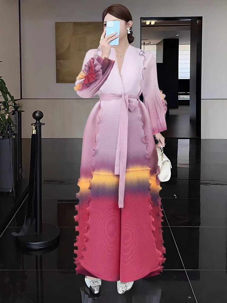 Miyake Wrinkles Gradual Change Color Dress Loose Fat Fashion High Sense V Neck Long Coat Dress 2025 Autumn New