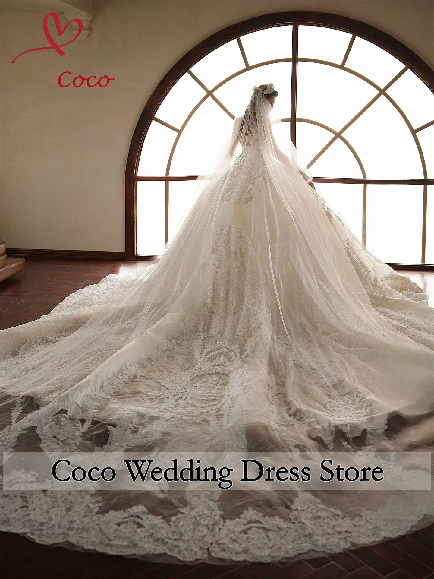 Customised White Exquisite Delicate Sparkly Bridal Party Wedding Dress Bridal Gowns Organza Organza Sequined Pearls Strapless