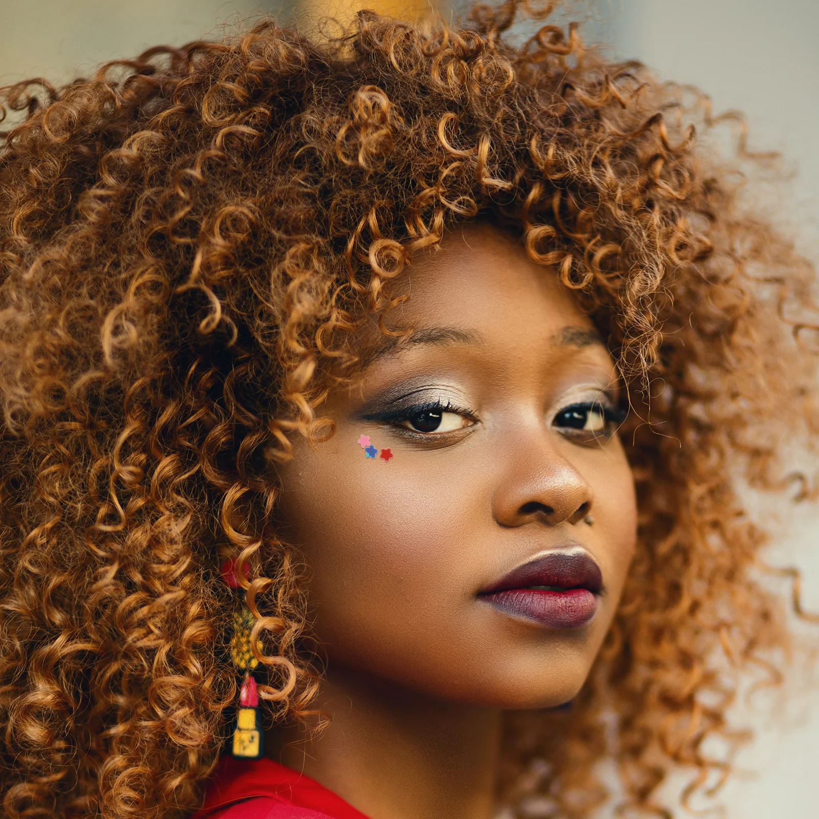 Lantejoulas de maquiagem multiuso brilhando metal brilho pele segura festival festa noite fora uso diário profissional pessoal qualquer ocasião