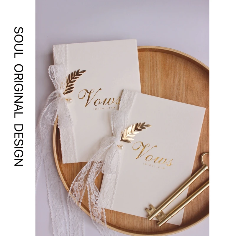 2Pcs/set  Romantic Wedding Favors Bride And Groom Vows Card with Satin Ribbons Gold Key Decoration With Pen Book His & Her