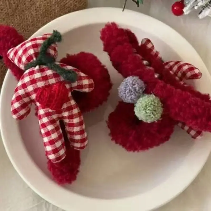 قطعة واحدة من مشبك دمية الدب القطني اللطيف ذو المربعات الحمراء مع إكسسوارات شعر على الوجهين