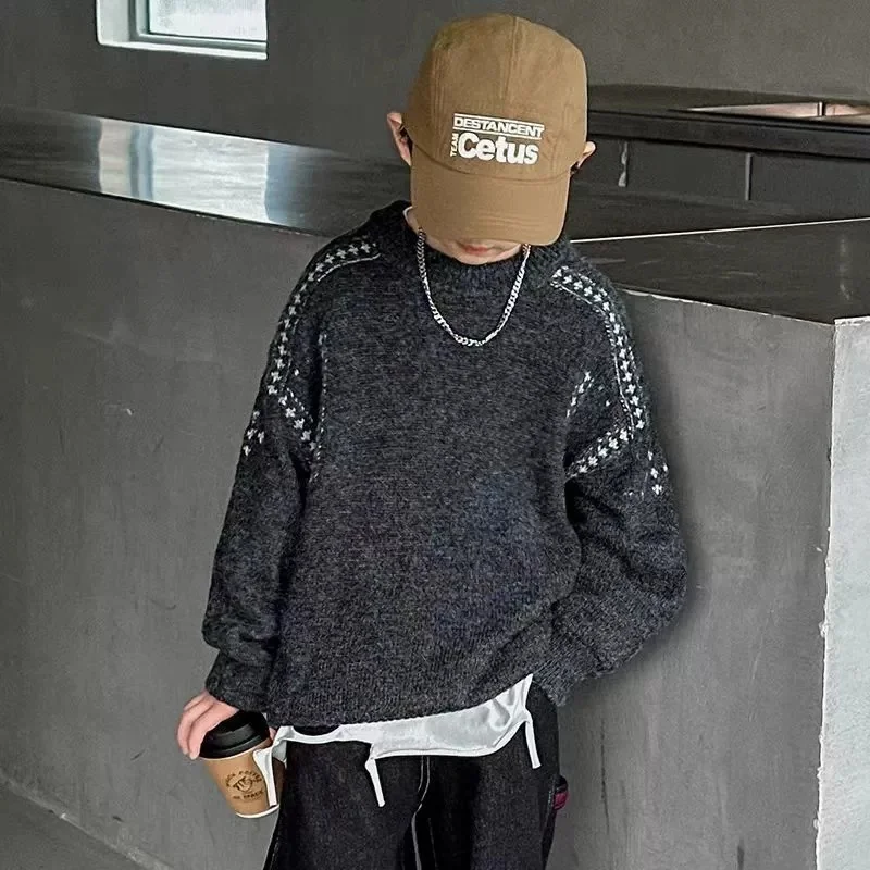 سترة للأولاد على الطراز الكوري سترة خريف وشتاء 2025 وصلت حديثًا ملابس أطفال أنيقة باللون الأسود تريكو من 3 إلى 14 سنة