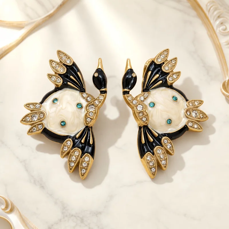 Luxury Enamel Swan Earrings for Women Crystal Rhinestone Inlaid Earrings Elegant Party Jewelry Gift