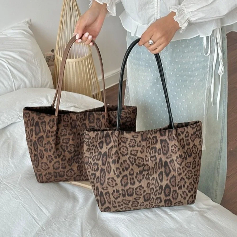 

Повседневная сумка через плечо с леопардовым принтом, вместительная, утолщенная, замшевая, с магнитной застежкой, женская сумка-тоут