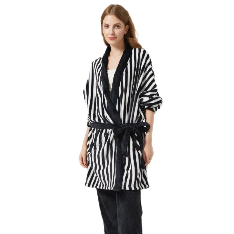 سميكة الفانيلا رداء السراويل الطويلة منامة مجموعة الخريف والشتاء منتج جديد المرجان المخملية البشكير مخطط الموسعة ملابس المنزل #5