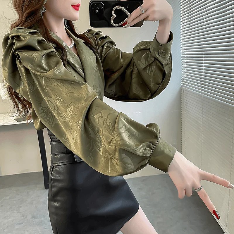 Retro Three-dimensional Embossed Shirt New Women's High-end Top Loose Long Sleeved Suit Collar Shirt