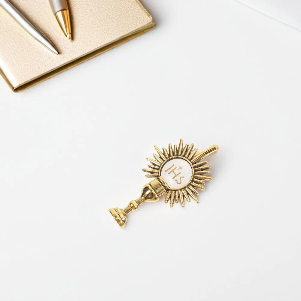 4Pcs Religious Catholic Lapel Pin First Communion Brooch Holy Chalice Tie Pin Clothes Hat Scarf Backpack Accessories