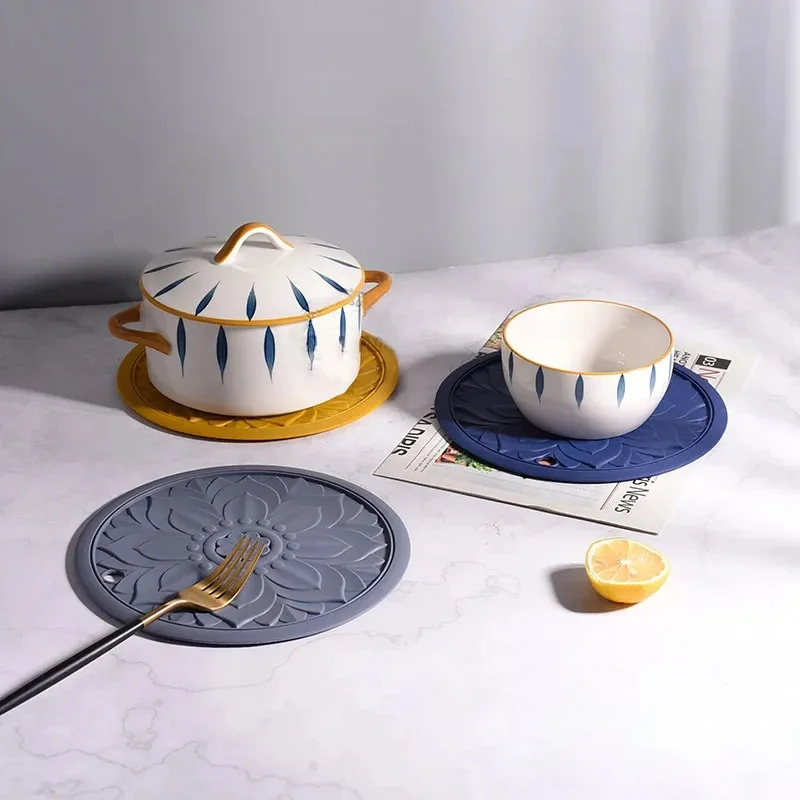 

3pcs/Set Silicone Tableware Mat Vintage Carving Hollow Heat-insulated Bowl Cup Pot Placemat Kitchen Home Table Decor