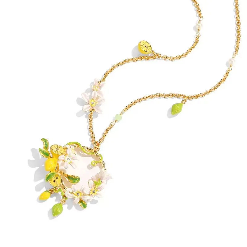 2024 New fashion temperament enameled Lemon Lily Necklace garland pendant collar bone choker Designer original accessories