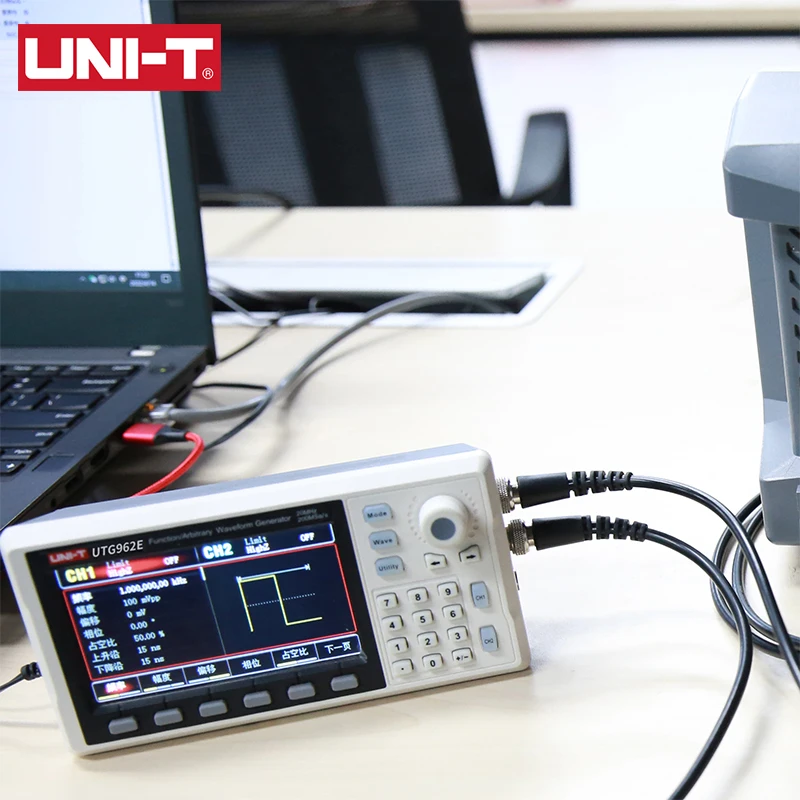 UNI-T Function Signal Generator UTG932E UTG962E 30Mhz 60Mhz Portable Dual Channel Arbitrary Waveform Frequency Meter Generator