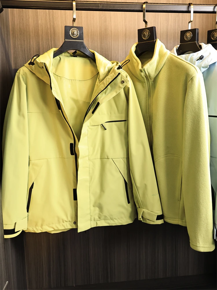 

Unisex Detachable Three-in-One Outdoor Jacket Casual Waterproof Polyester Fiber Winter Fashion Urban Style Zipper Closure Coat