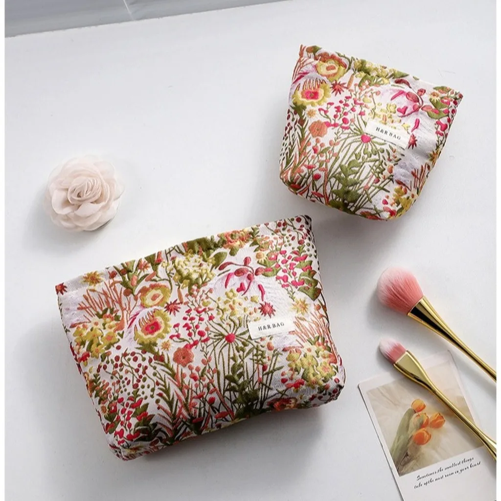 Women's Cosmetic Bag Green Seaweed Skincare Products Large Capacity Storage Bag Portable Travel Toiletry Bag Coin Purse