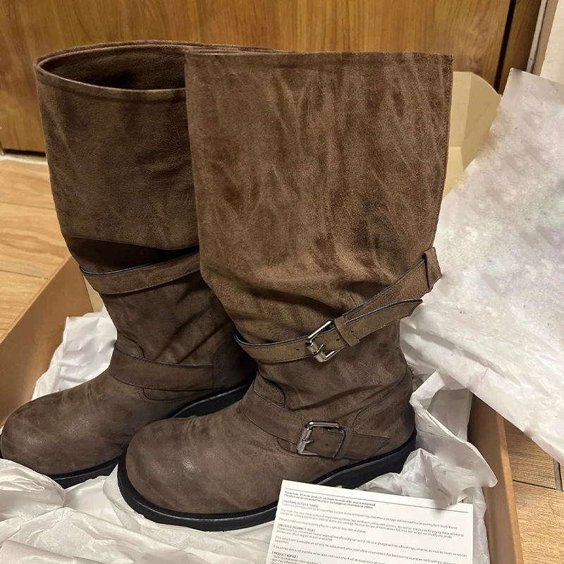 

Женские сапоги до середины икры на плоской подошве. Дизайнерская обувь. Платье. Новые модные зимние ботинки в стиле ретро. 2025 года. Платье. Готический мотоцикл. Botas De Mujer Zapatos.