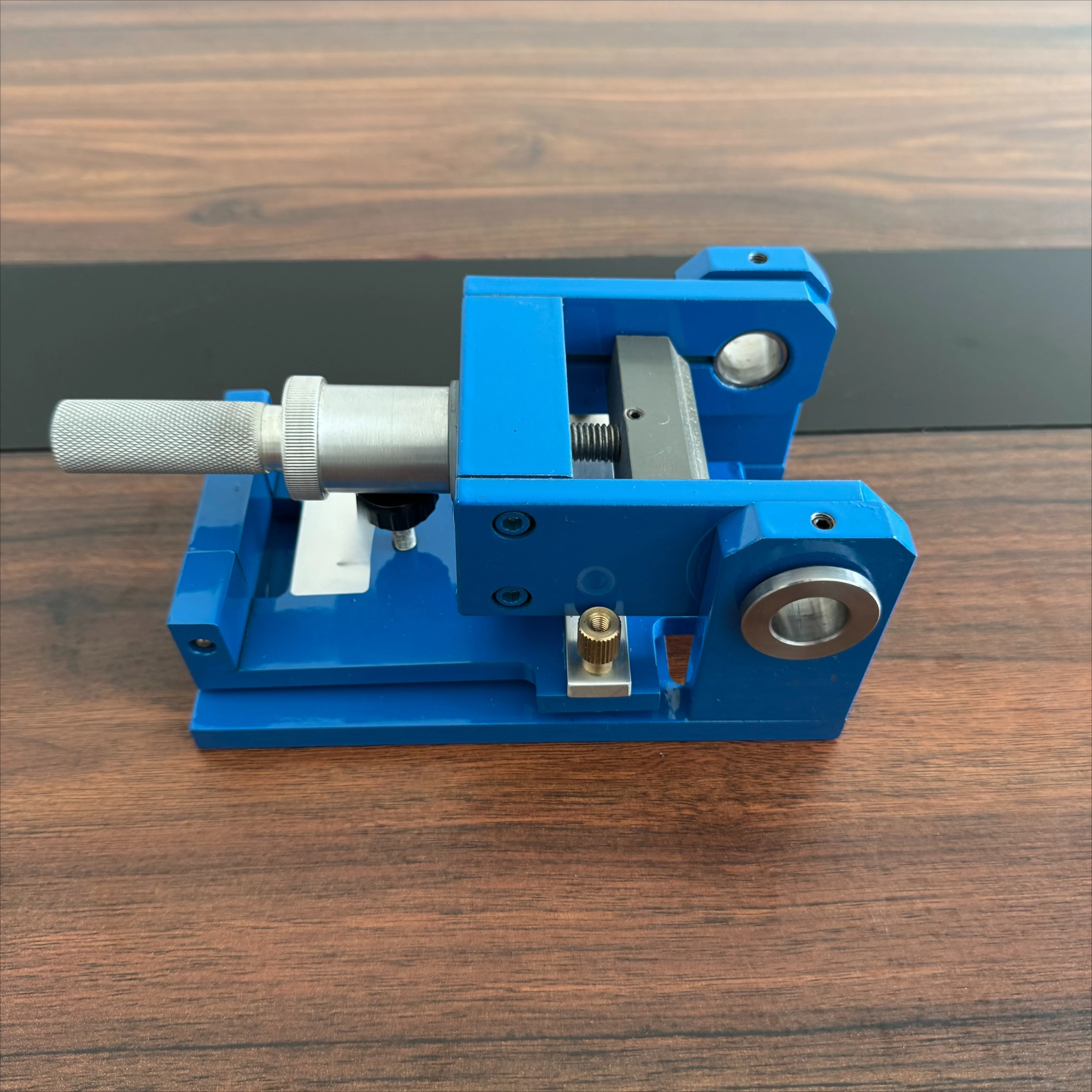 Enamelled Steel Cylindrical Mandrel Bend Tester for Paints Varnishes Coatings Flexibility 1 Year Warranty Electronic Power 220V