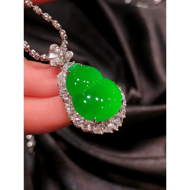 Ice-type positive yang gourd jadeite   natural Burmese imperial full green pendant