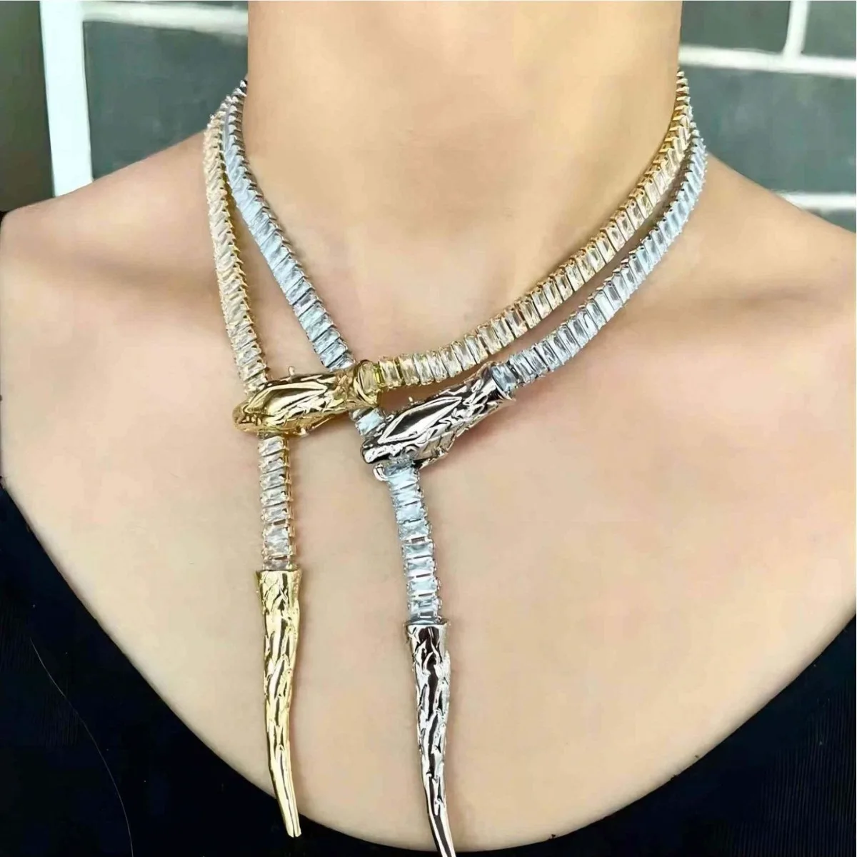 

Gold Plated Snake Bone Chain Necklaces Rhinestone Adjustable Choker Fashion Light Luxury Personality Women Jewelry Party Present