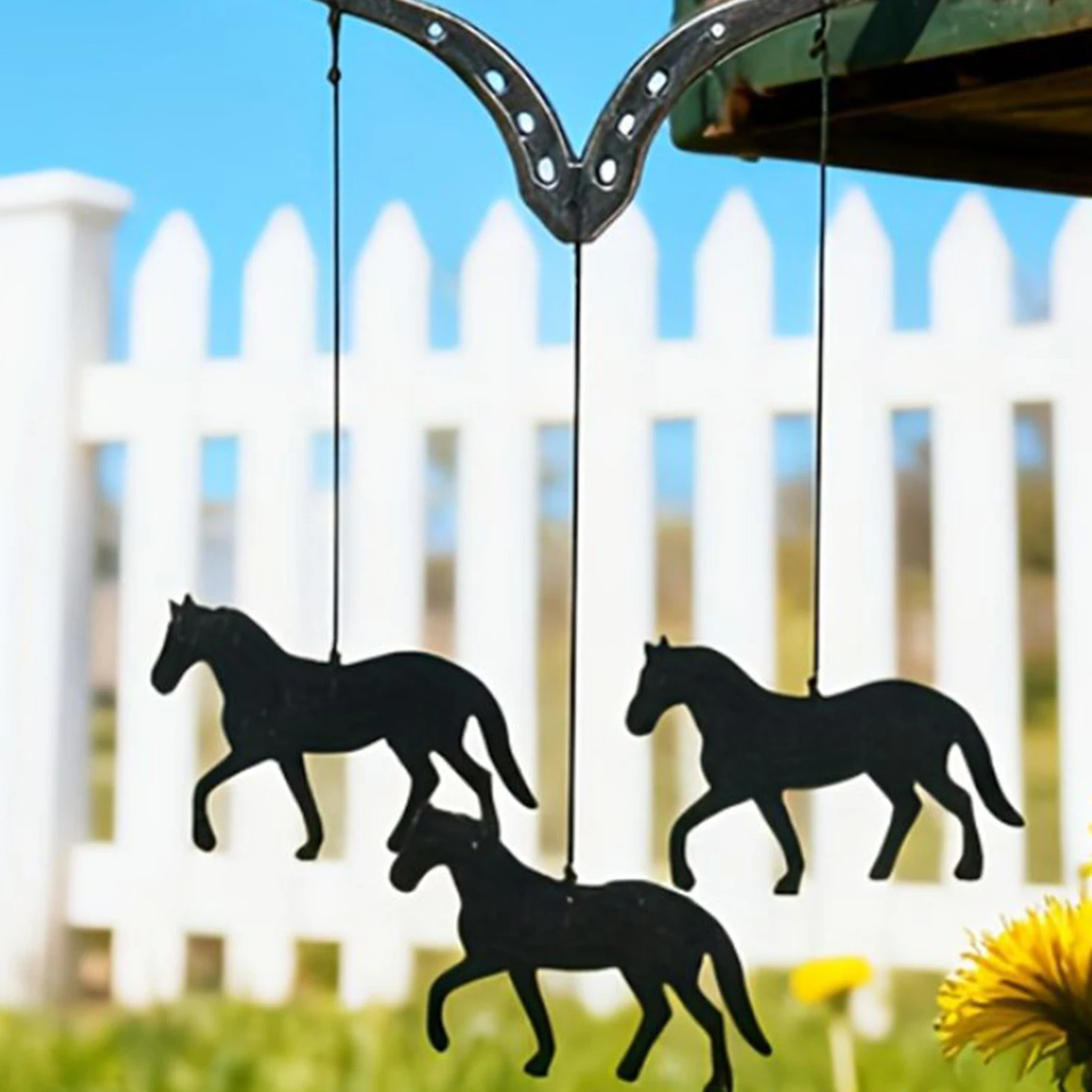 Valentine's Day Wind Chime Metal Love Galloping Home Decor With 3 Horse Pendants Valentine's Day Decorative Pendant For Party