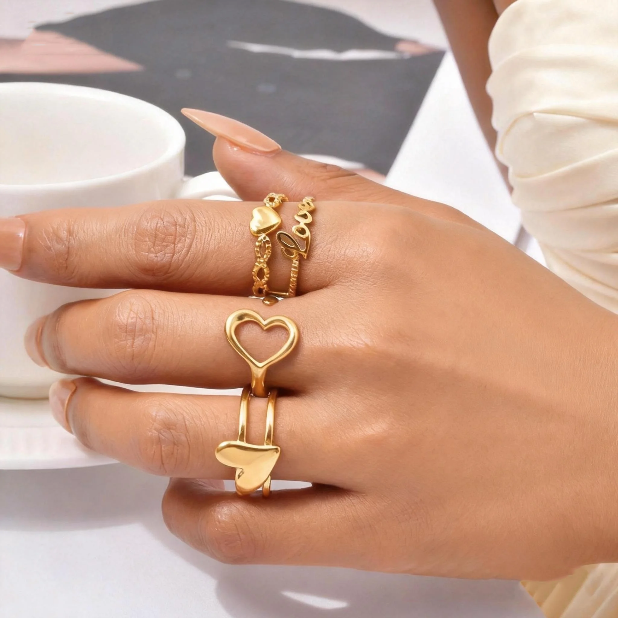 Women's Fashion Stainless Steel Hollow Love Heart Ring, Geometric Line Gold Plated Rings, Engagement Wedding Aesthetic Jewelry