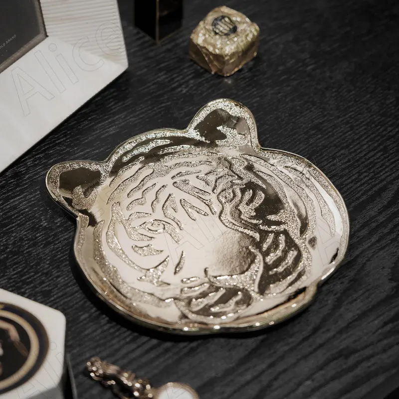 

Nordic Metal Storage Tray Light Luxury Tiger Head Shape Jewelry Organizer Dresser Simplicity Aromatherapy Trays Home Decoration