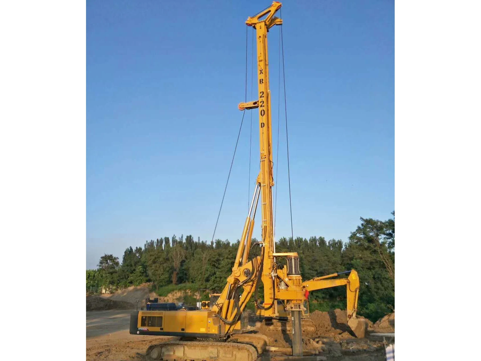 China Brand Rotary Drilling Rig XR150D Rotary Drilling Machine for Sale