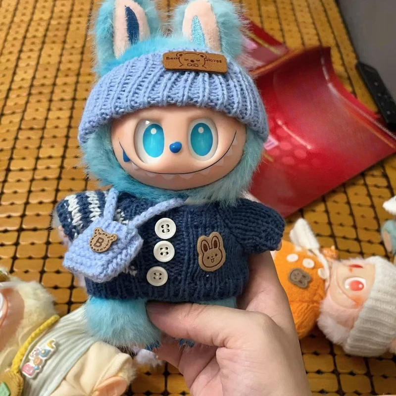 

For 15-17 cm v1v2 Labubu Clothes outfit Labubu Sitting Party Bear Label Scarf Hat Bag Dolls Accessories Cute Decoration