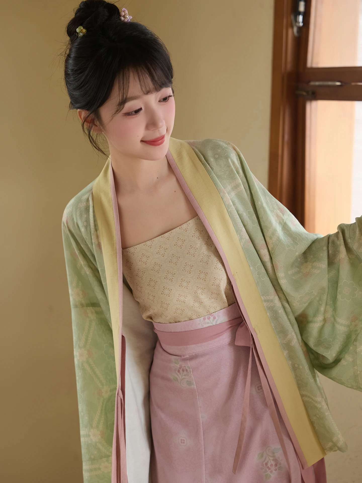 

Autumn Wood One Branch Spring Jin Dynasty Pleated Clothes Spring Summer Hanfu Jin Style Eight Piece Skirt Women's Traditional...