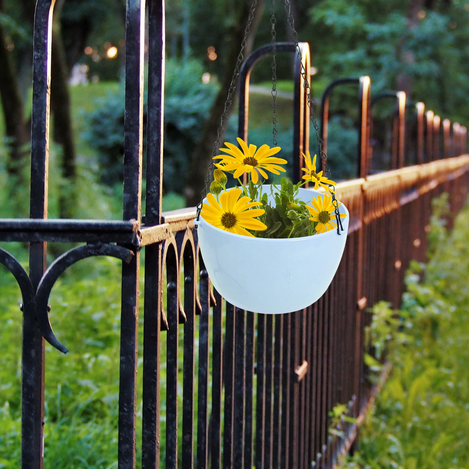 

Self-Watering Planter Hanging Plant Pot For Indoor Outdoor Garden Automatic Watering Nursery Container Balcony Wall