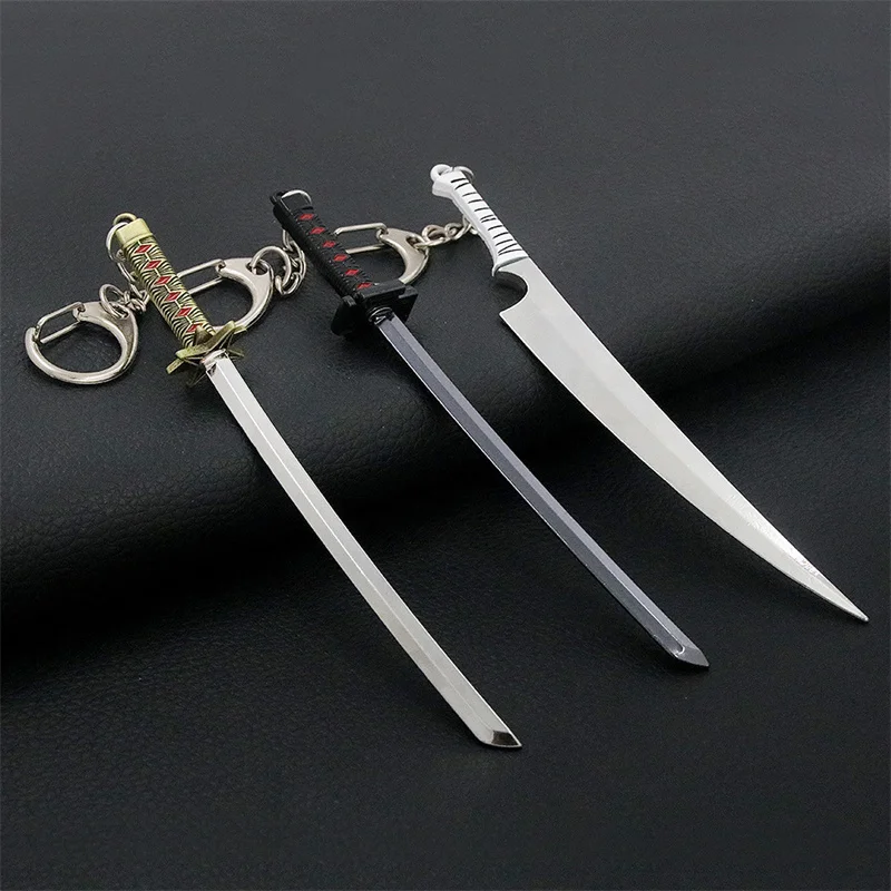 Anime Bleach Keychain Kurosaki Ichigo Sword Key Chain Hitsugaya Toushirou Katana Keyring Weapon Keychains Accessories llaveros