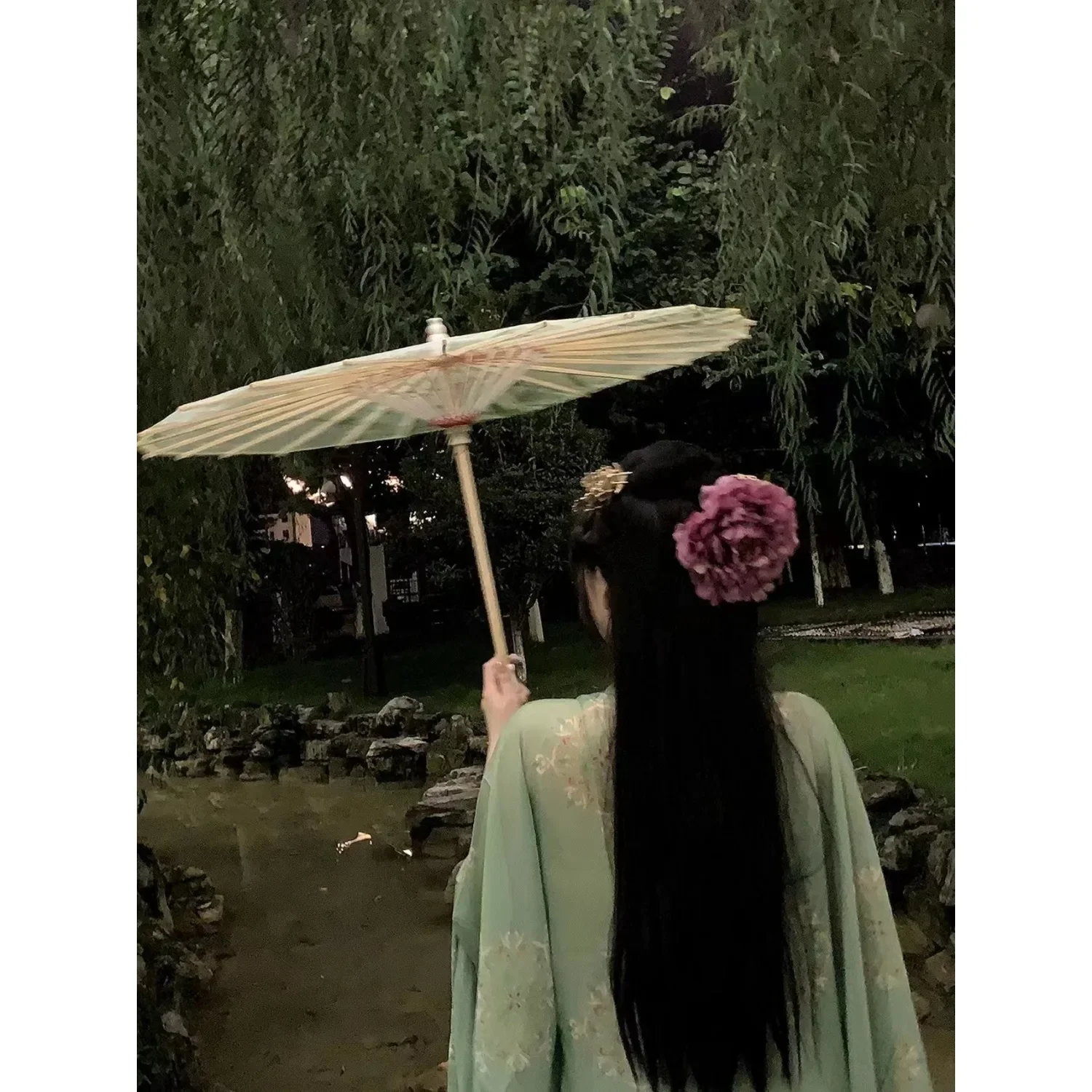 Vintage Chinese Parasol Oil Painting for Girls Holding Umbrella Decoration Wind and Water Resistant Dancing