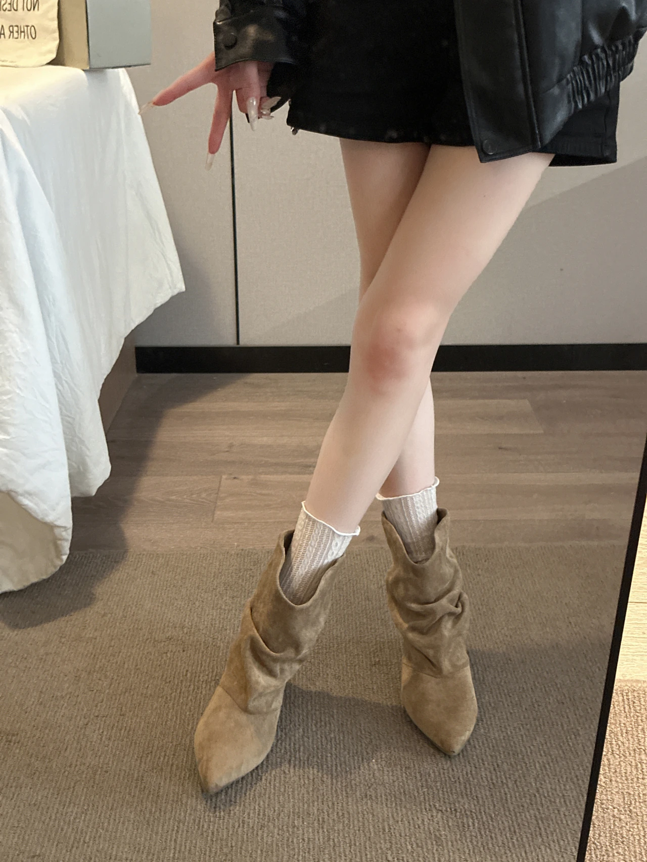 Women's Pointed Toe Ruched Slouch Ankle Boots, Hidden Wedge Heel Fashion Boots, Retro Soft Surface Slim Niche Style Short Boots