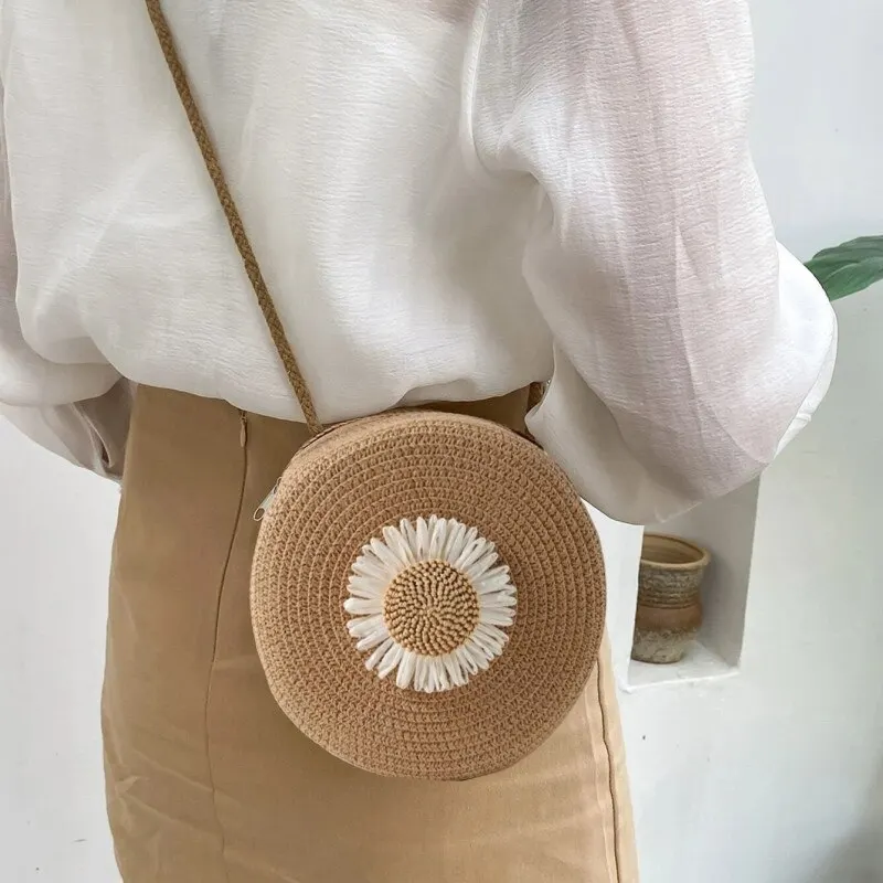 Flower Graphic Circle Straw Bag, Vintage Shoulder Beach Bag, Women\'s Crossbody Purse Mini Floral Decor Straw Crossbody Bag