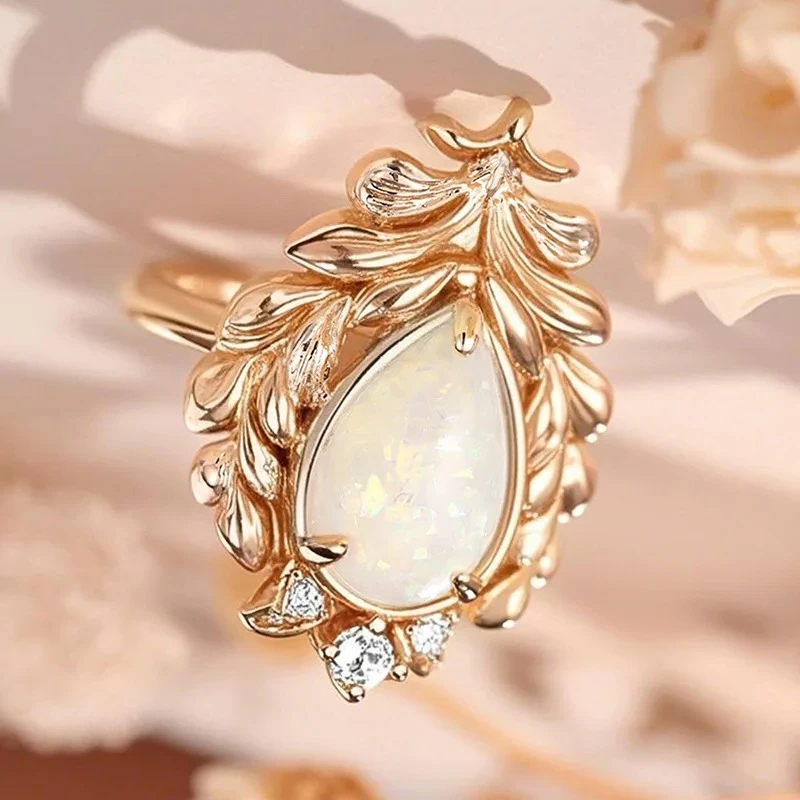 Gong Tingfeng Attends Banquet, Jewelry, Personality, Fashion, Temperament, Water Droplet, Australian Treasure, Leaf Ring