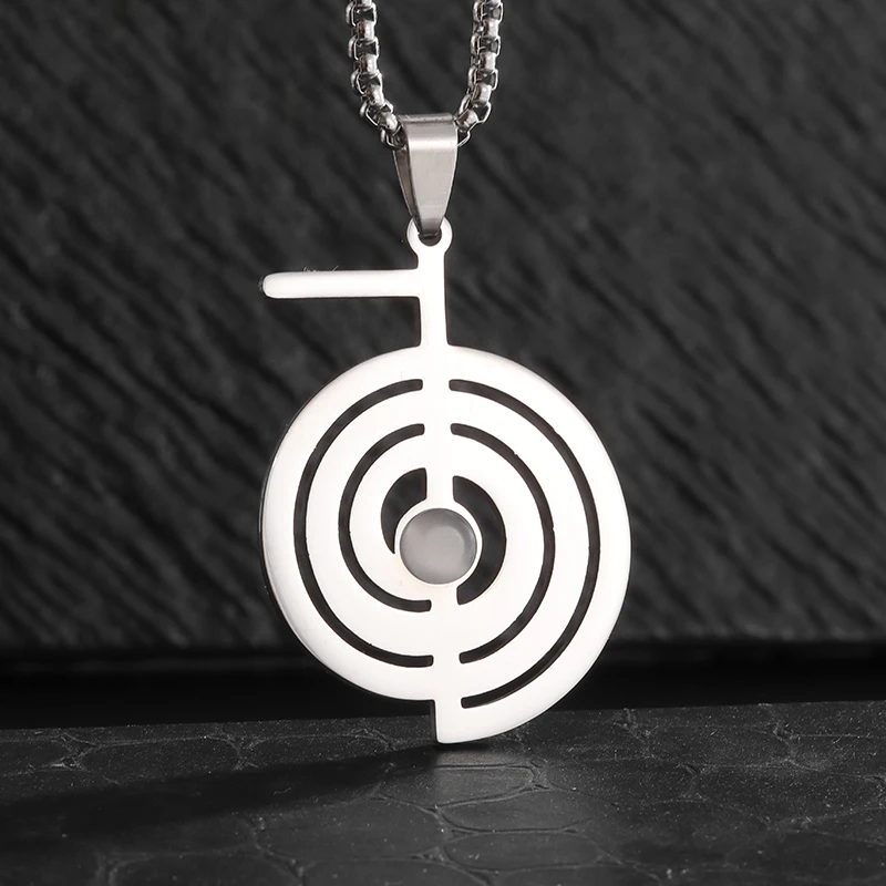 Creative and Fashionable Hollow Geometric Maze Pattern Pendant Necklace, Personalized Trendy Matching Jewelry