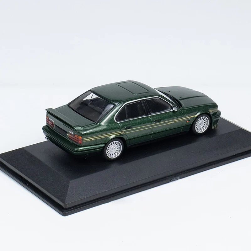 Solido Diecast Alloy 1:43 Scale Sedan Sports Cars Model Adult Toys Classics Collection Ornaments Souvenir Gifts Static Display