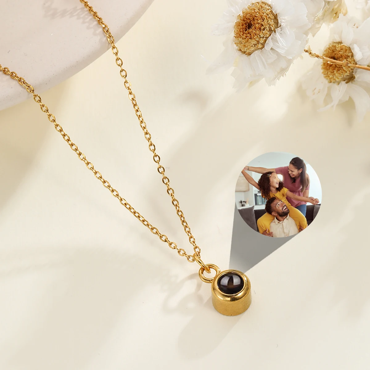 DHQH Customized Personalized Photo Projection Necklace for Men and Women with Personalized Round Pendant Valentine\'s Day Gift