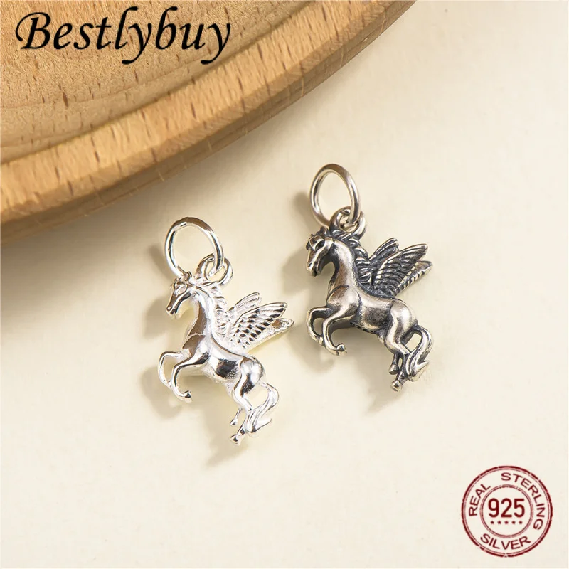 

S925 Стерлингового Серебра Трехмерный Подвеска Galloping Horse Винтаж Ручная Работа DIY Ювелирные Аксессуары Новогодний Подарок