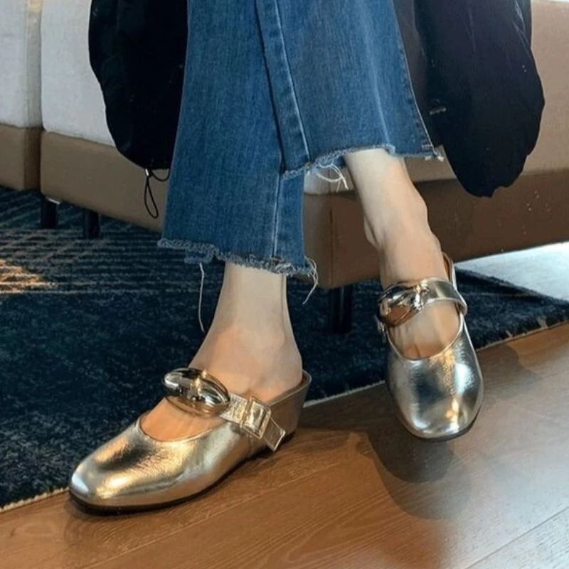 Mules Shoes for Flat Women Sandals Unique Top Designs Woman Slippers on Promotion Low Price Slides Summer 2025 Luxury Shoe Sale