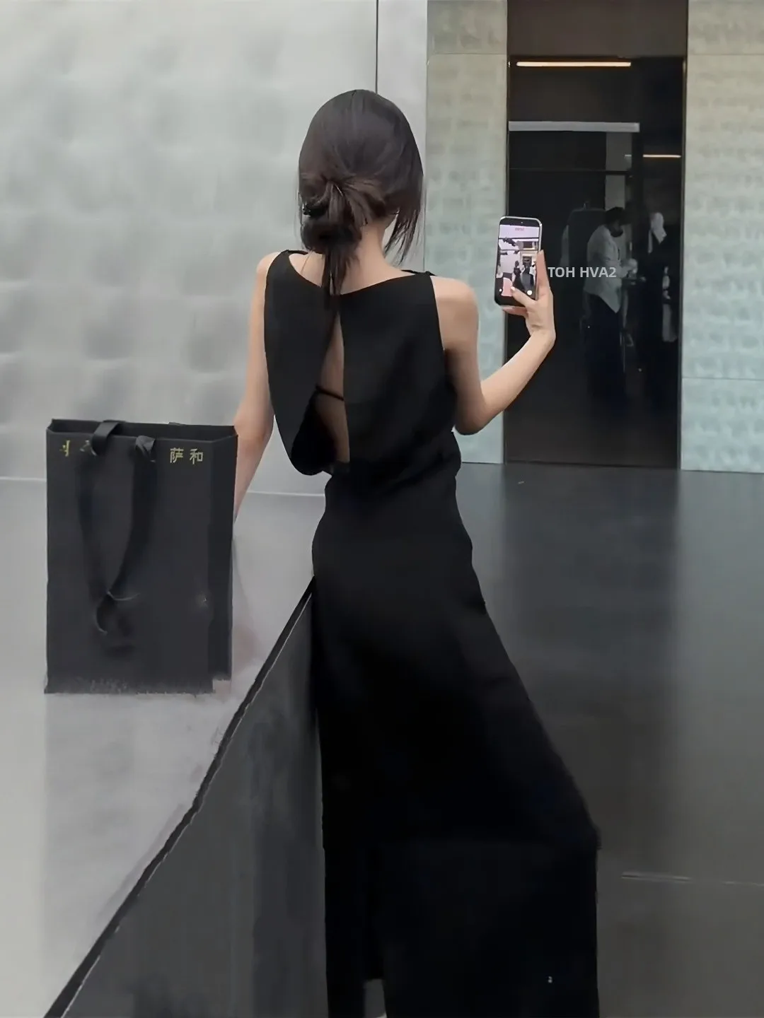 

Elegant Black Dress Women's Design round Neck Sleeveless Crossed Belt Back Hollow out High-End Feeling Natural Waist Skirt