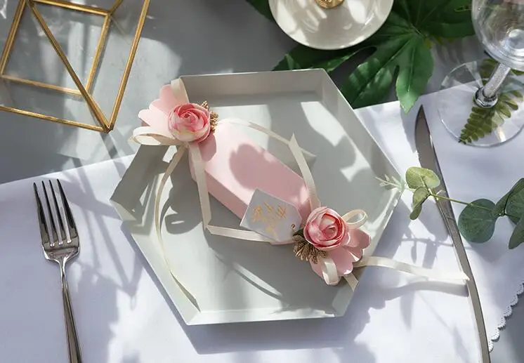 10pcs Flower High Quality Wedding Favor Box and Bags Sweet Gift Candy Boxes for Wedding Tag Birthday Guests Favors Event Party