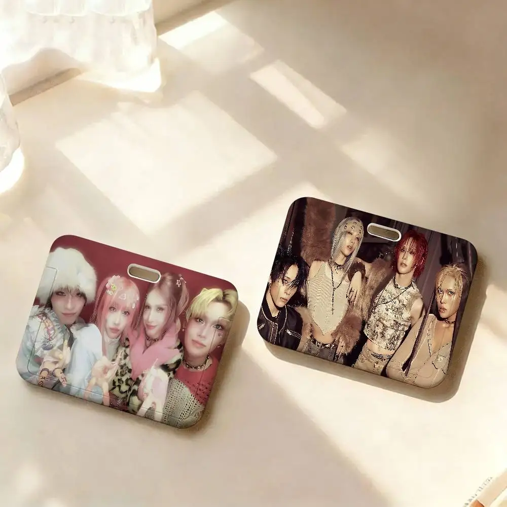

Популярный чехол для карт Kpop Group X-XLov унисекс, женский держатель для рабочего пропуска с ремешком, держатель для ID-карты, чехол для рабочего пропуска, бейдж, сумка-футляр