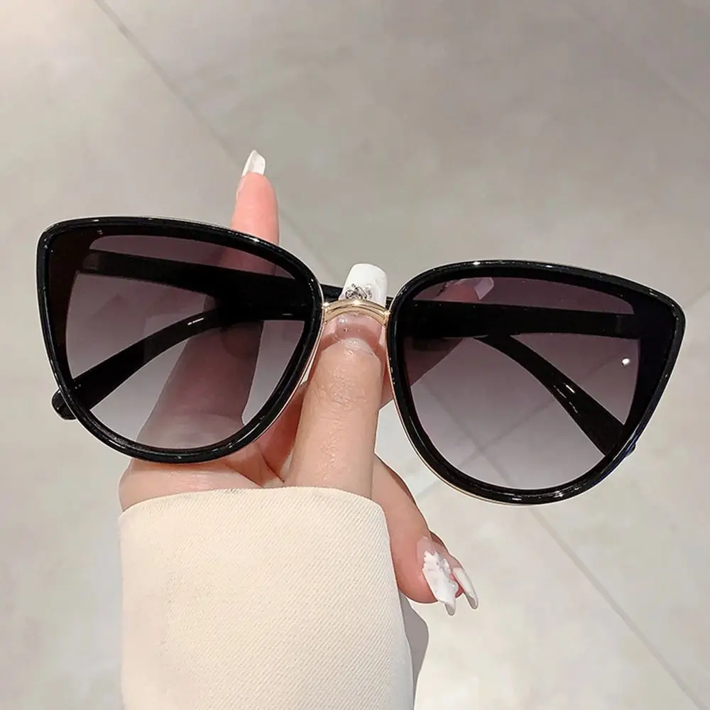 

Retro Vintage Cat Eye Sunglasses Coated Gradient Lens Protective Eyewear Trendy UV400 Mirror Shades for Women & Men