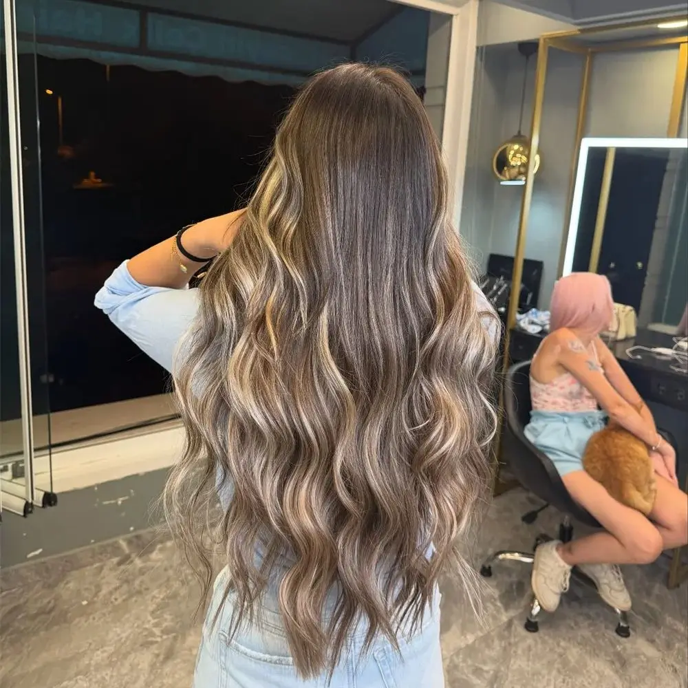 Luxury HD Synthetic Lace Front Wig with Blonde Brown Colored Highlights Long Wavy Heat Friendly Fibre for Women's Realistic Wig