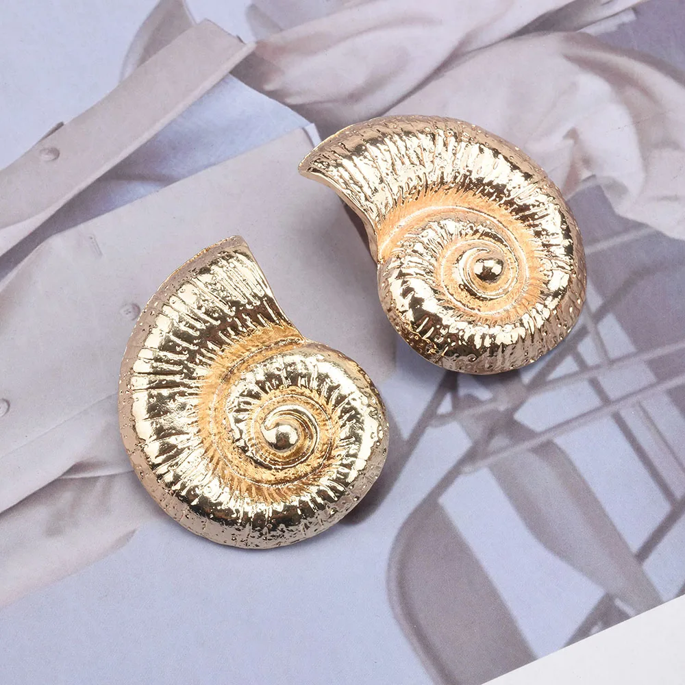 2024 New ZA Fashion Golden Seashell Shape Metal Big orecchini donna Indian Retro Punk Hip Hop Rock Statement orecchini gioielli