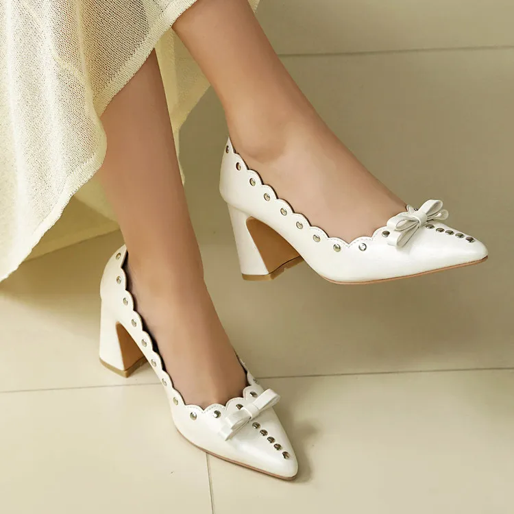 2026 Spring/Summer Women's Rivet Metal Pointed High Heels Sturdy Heel Buckle Bow Fashion Date Women's Shoes